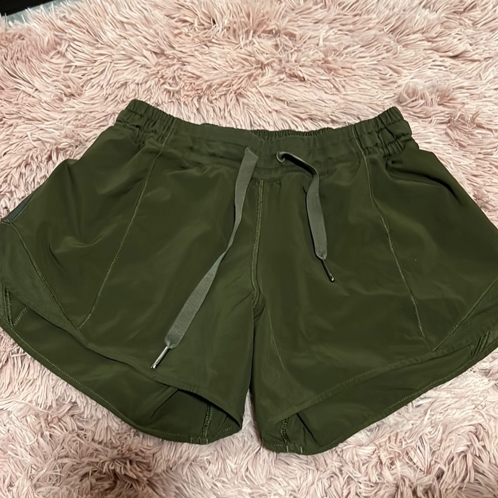 Lululemon Shorts Size 4